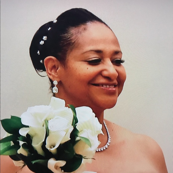 Meet your Posher, Karen - Picture 1 of 2